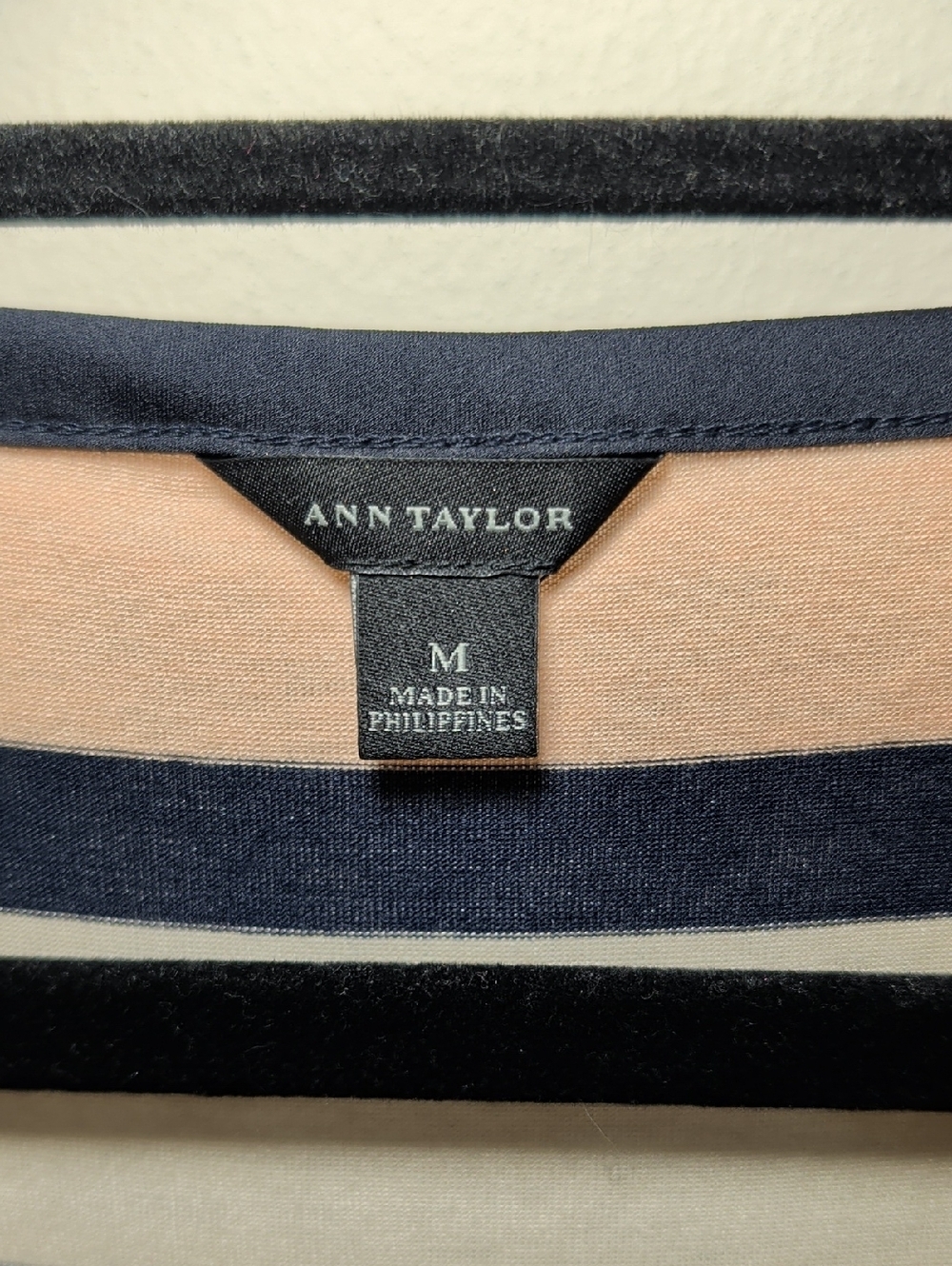 Ann Taylor Fringe Tank Top Striped Sleeveless Tiered Navy, Blush & Ivory Size M - Picture 2 of 5